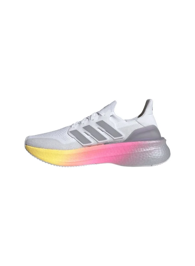 adidas ألترا بوست 5 أحذية جري بيضاء للرجال