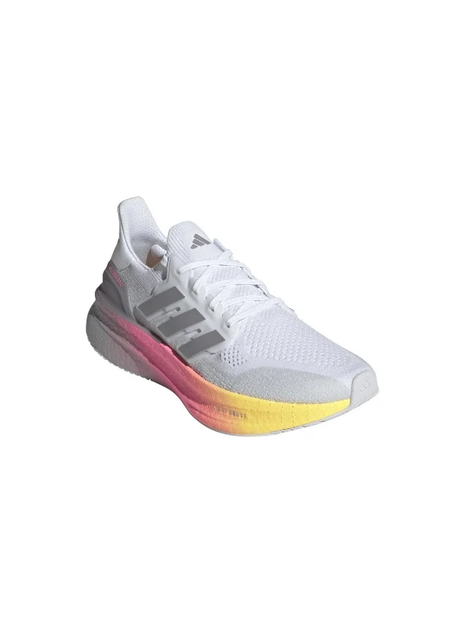 adidas ألترا بوست 5 أحذية جري بيضاء للرجال