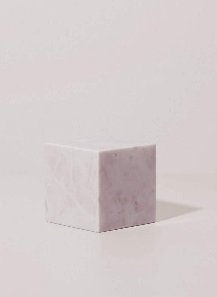 Marble paper weight stone 8x8x8cm  - Image 1