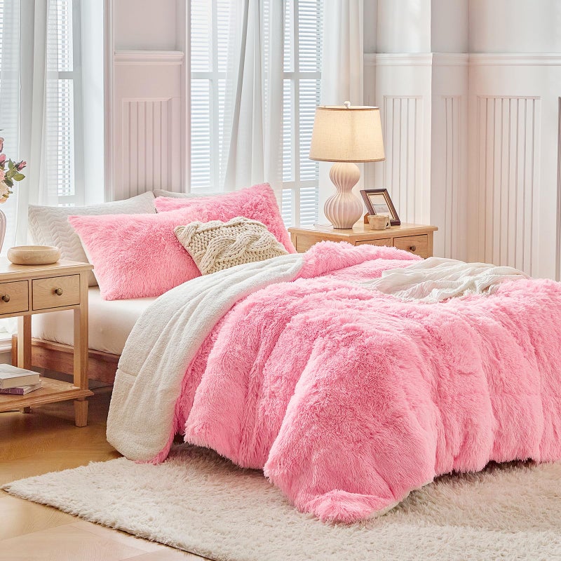 UOZZI BEDDING Pink Faux Fur Comforter Set Queen 3 Pieces - 1 Shaggy Comforter Set 90x90 and 2 Pillowcases, Ultra Soft and Easy Care Luxury Plush Shaggy Duvet Set for Girls Women Princess Style - Image 1
