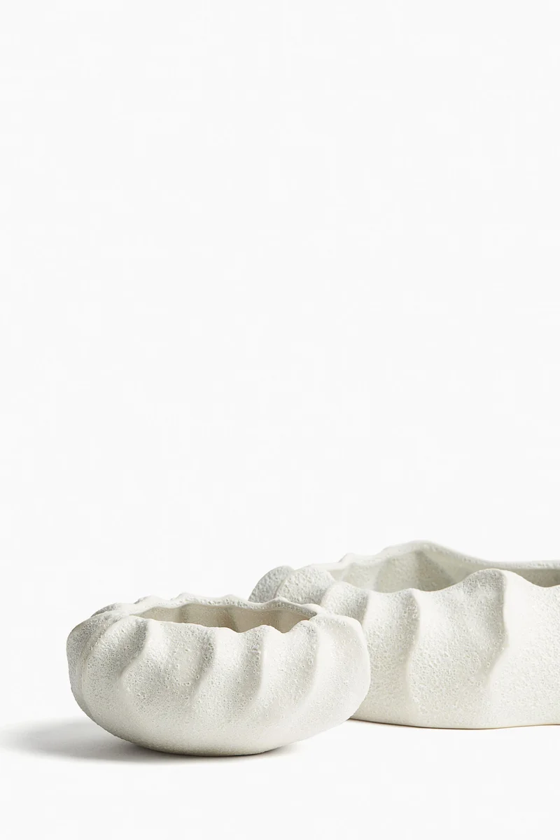 اتش اند ام وعاء حجري صغير