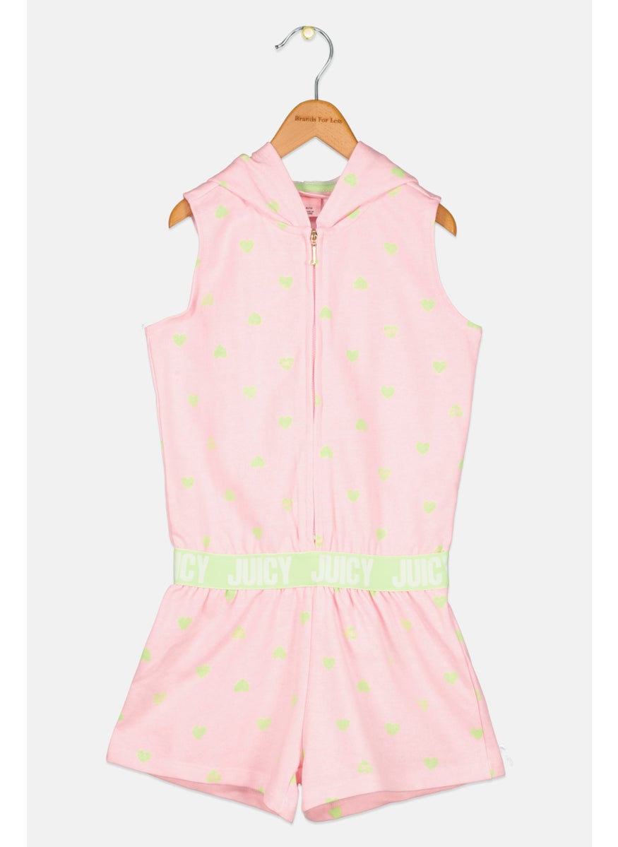 Juicy Couture رومبر بغطاء رأس بدون أكمام مطبوع بالكامل للبنات الصغار، باللون الوردي  - Image 1