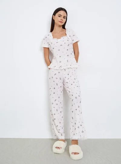 Styli Textured Ditsy Floral Lettuce Hem Bolero Sleeve Top and Pyjama Set