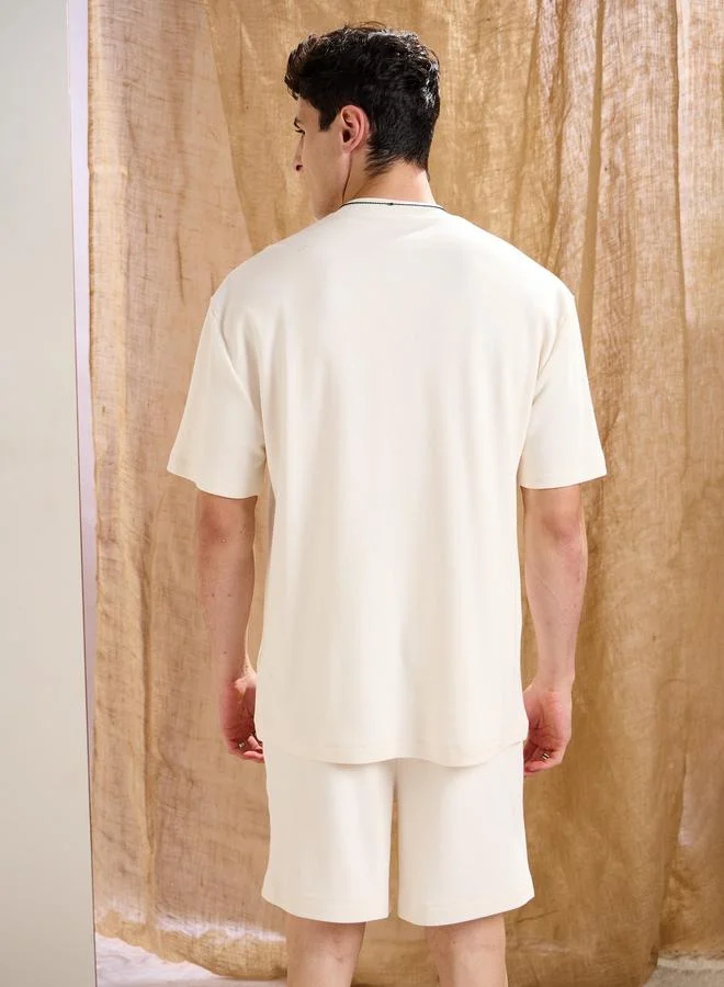 ساسافراس شورت رجالي ساسافراس أبيض بنقشة وافل بقصة مريحة