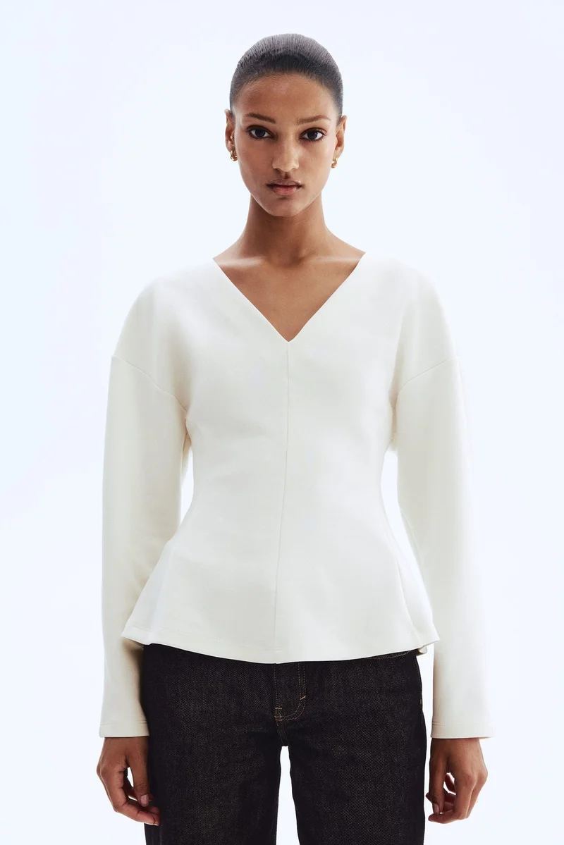 اتش اند ام بلوزة بخصر محدد من نسيج سكوبا