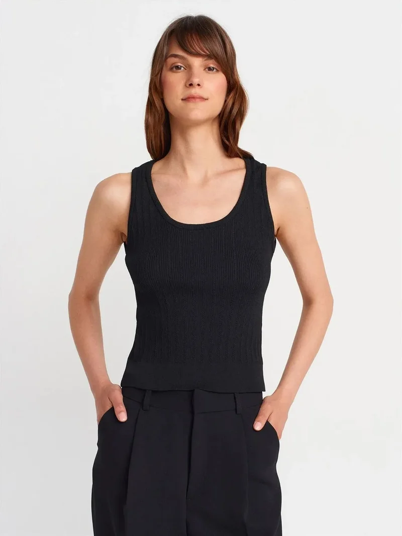 ديلفين DILVIN Ribbed Sleeveless Slim-fit Blouse