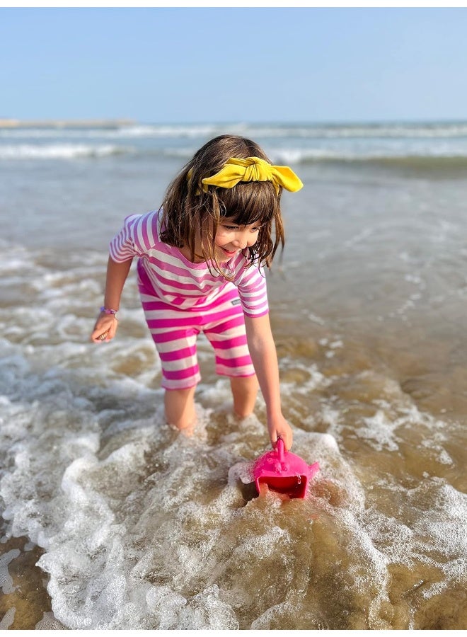 Scrunch Scoops Sand Play Tool - Cheeky Puffer Fish in Flamingo Pink - Image 2