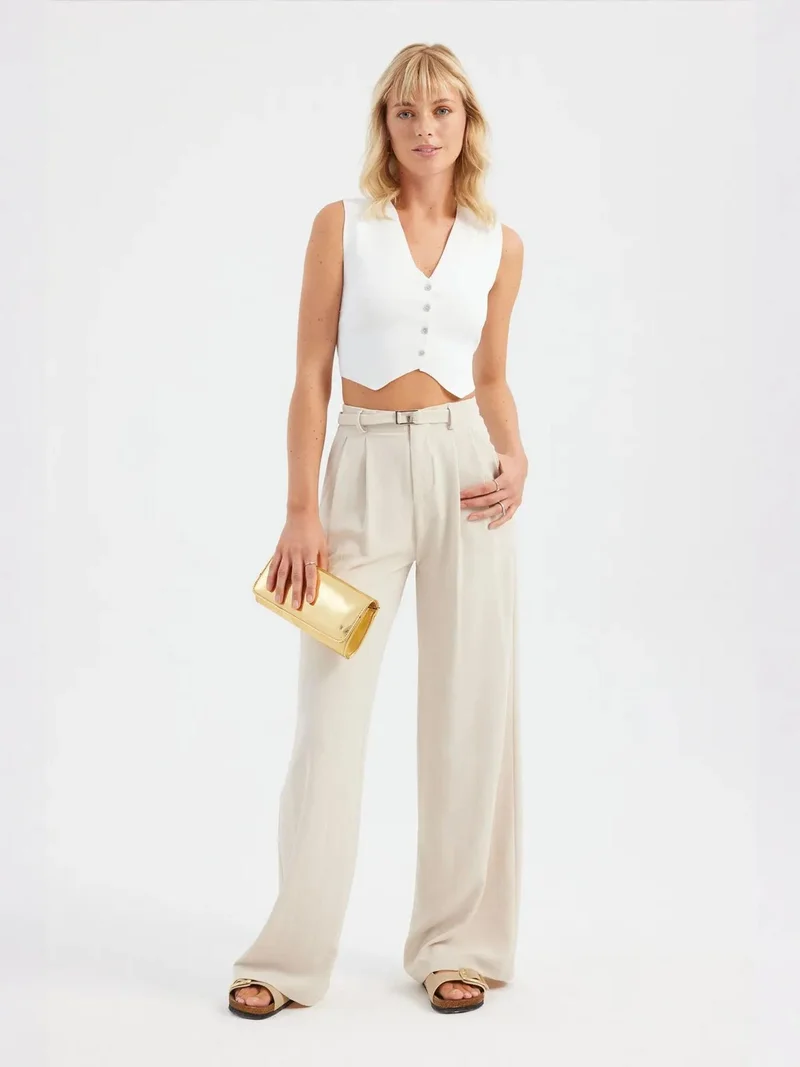 HICCUP Sleeveless Cropped Knitted Sweater Vest