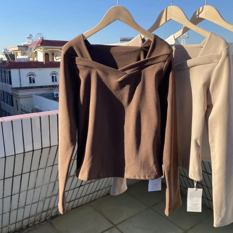 Square Collar Base Shirt Womens New Autumn and Winter Styish White Fleece Scrub Slim-fit Short Top Long-sleeved T-shirt Coffee - Image 4