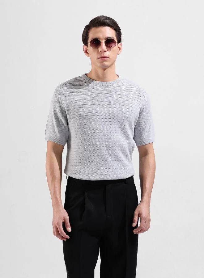 شركة المرآب الهندية Men Slim Fit Textured Crew Neck Half Sleeves T-Shirt