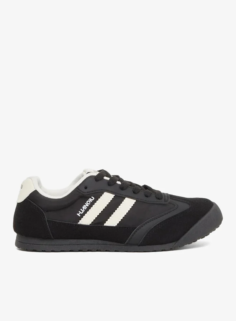 ستايلي اكتيف سنيكرز نسائي مخطط بلون متباين برباط