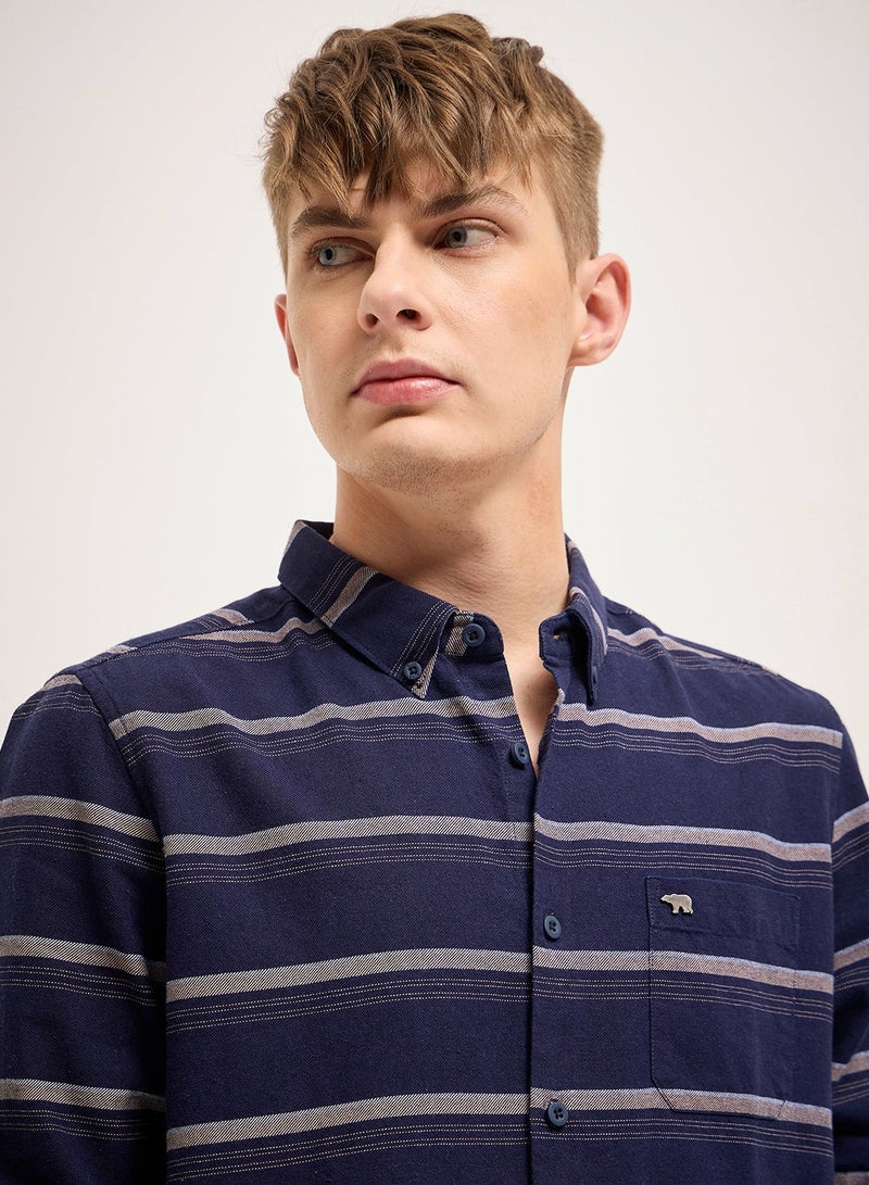 ذا بير هاوس قميص قطني رجالي بقصة ضيقة وأكمام طويلة من داف - Image 3