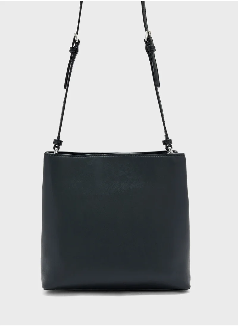 كالفن كلاين Convertible Bucket Bag