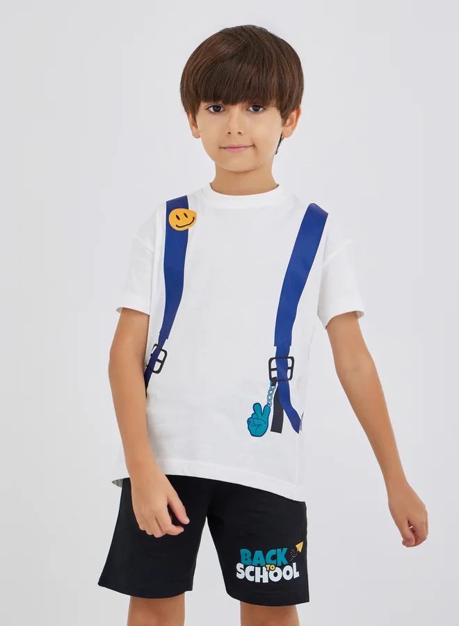 ستايلي طقم تي شيرت وشورت بطبعة جرافيك من Styli