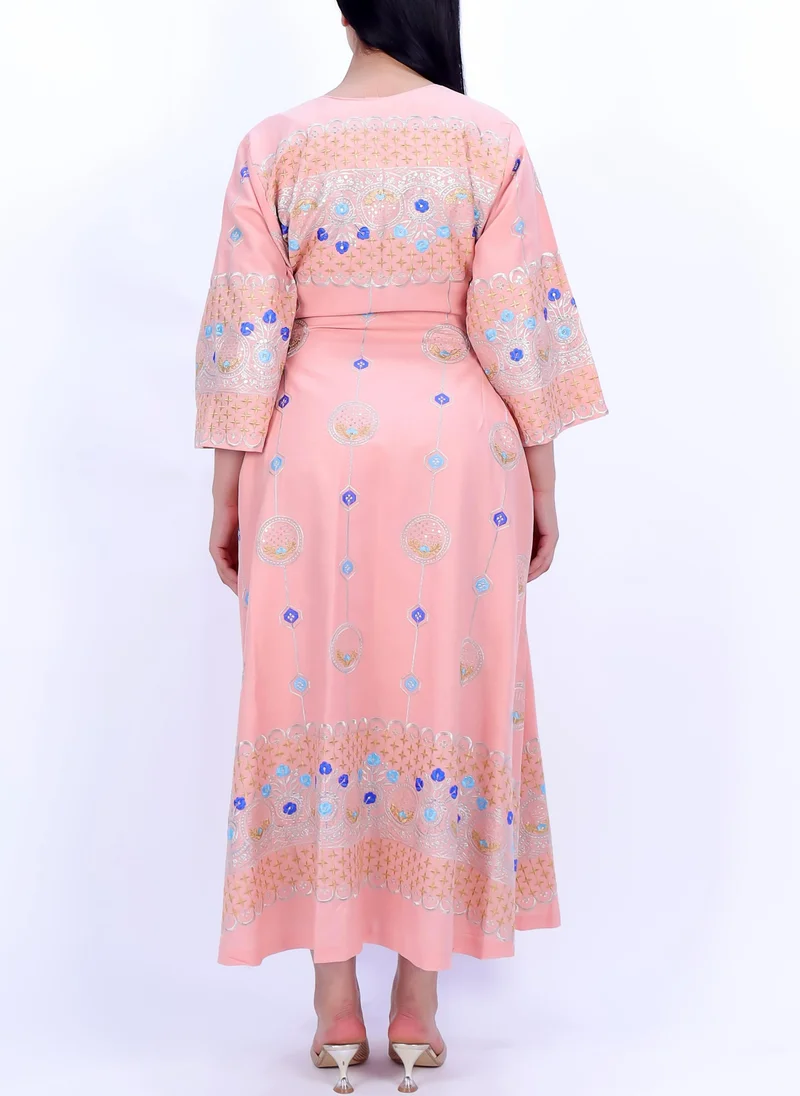 ان لاف An elegant and luxurious women dress.