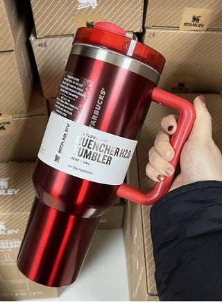Quencher H2.0 FlowState Stainless Steel Vacuum Insulated Tumbler with Lid and Straw for Water, Iced Tea or Coffee, Smoothie and More, Starbucks Red, 40 oz - view 3