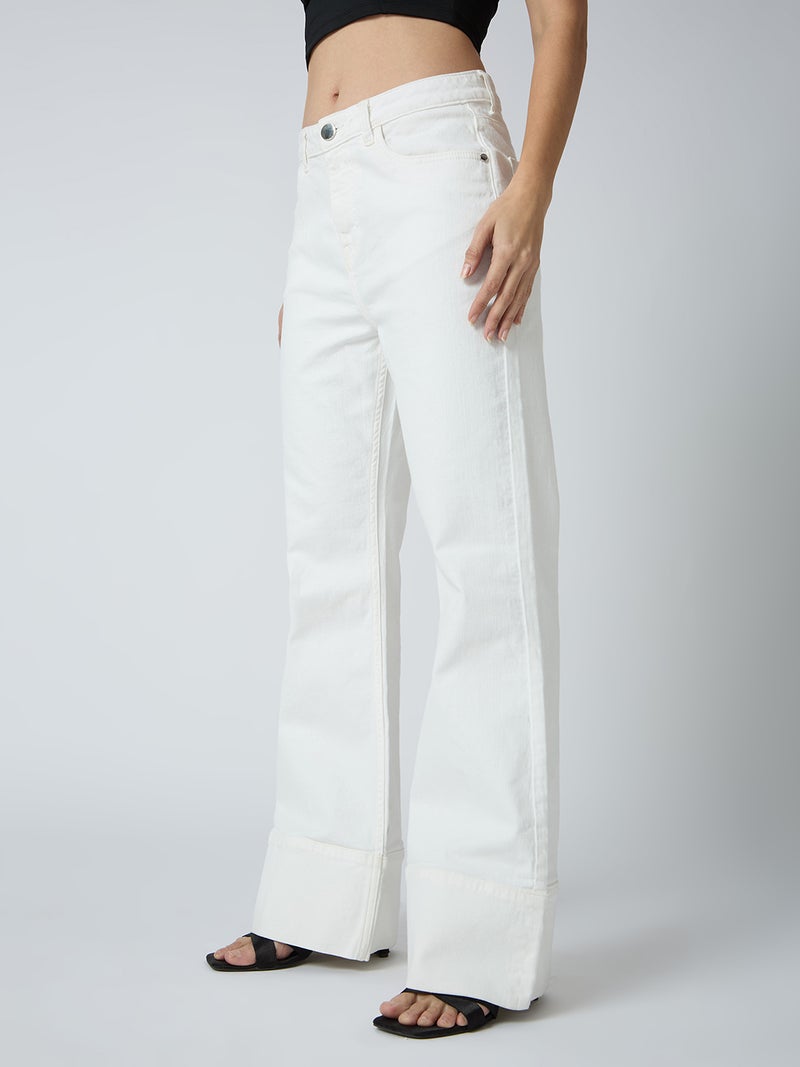 globus Globus Women Cotton Stretch Solid Mid-Rise Wide Bottom Hem Bootcut Jeans  - Image 4