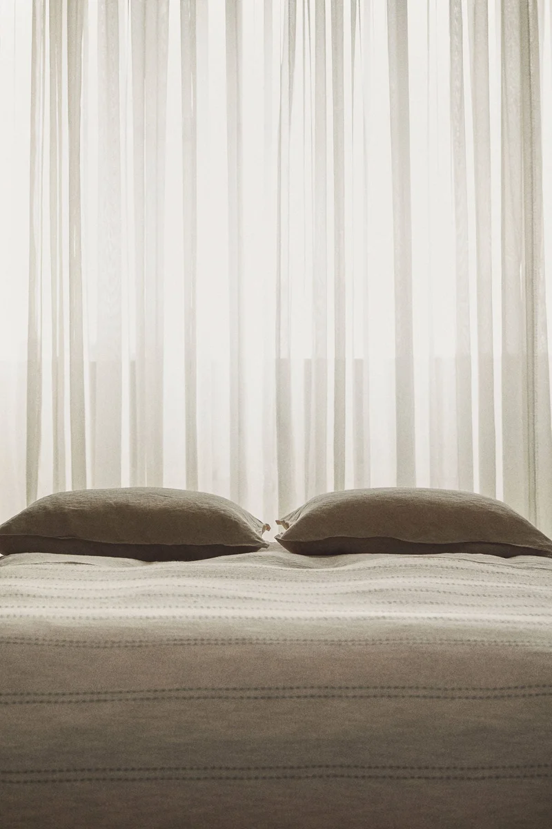 اتش اند ام غطاء سرير بشراشيب