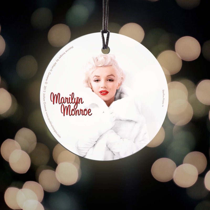 تريند سيترز Marilyn Monroe - White Fur - 3.5 Starfire Prints Hanging Glass Print Accessory - ملحق معلق للضوء - مثالي للهدايا والتجميع - Image 2