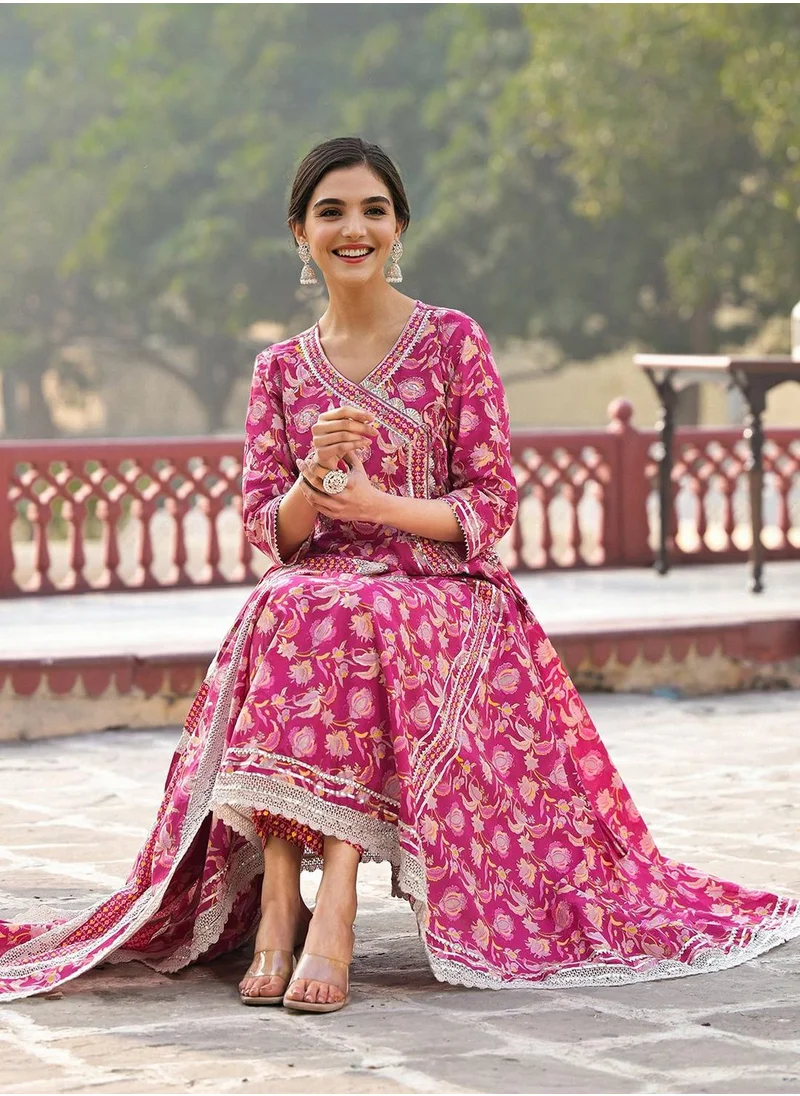 ISHIN Pink Kurta Set Straight Fit 3/4 Sleeve Sleeve made from Cotton featuring Self Design design and Round Neck neckline - Perfect for Ethinic!