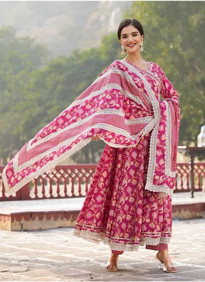 ISHIN Pink Kurta Set Straight Fit 3/4 Sleeve Sleeve made from Cotton featuring Self Design design and Round Neck neckline - Perfect for Ethinic!