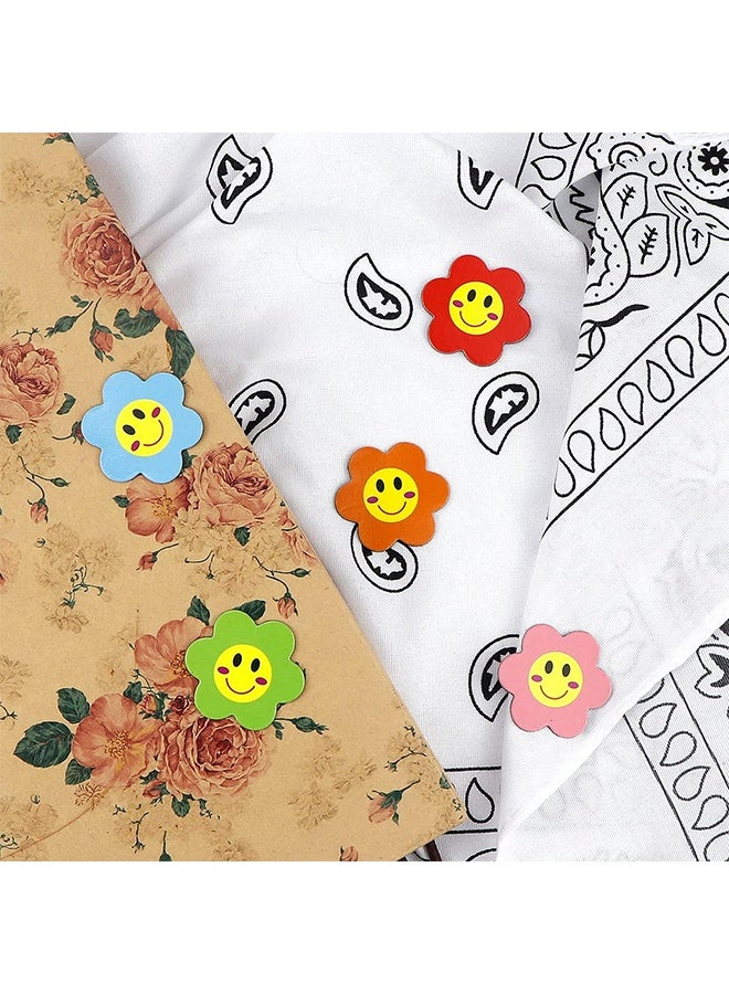 100 قطعة من مغناطيسات على شكل زهرة لمبرد الثلاجة ومغناطيسات للوحة البيضاء، مغناطيسات صغيرة ملونة لإمدادات المعلمين للمنزل والفصل الدراسي والمكتب والثلاجة والمدرسة (5 ألوان، 3 سم) - Image 4