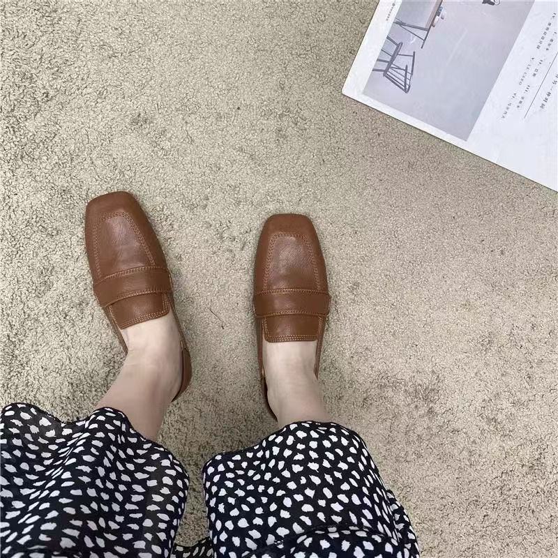 أحذية ذات مقدمة مربعة للنساء بأسلوب فرنسي ريترو مسطحة وعادية من طبقة واحدة جلد ناعم نعل ناعم أحذية ليفو سوداء - Image 4