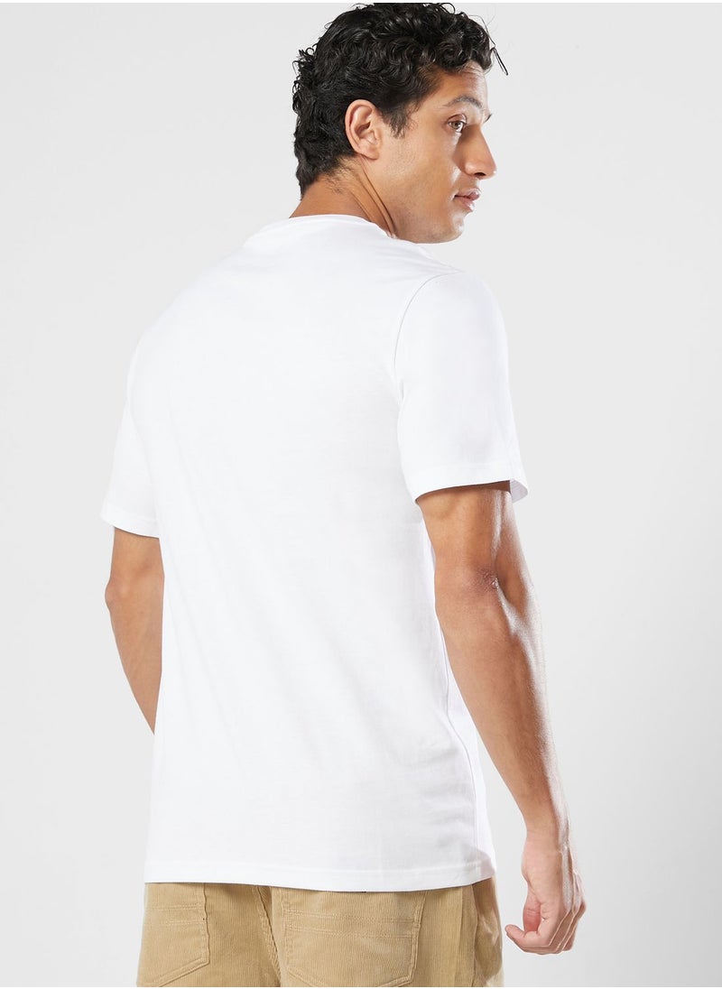 CONVERSE - Standard Fit Center Front Large Logo Star T-Shirt - Image 1