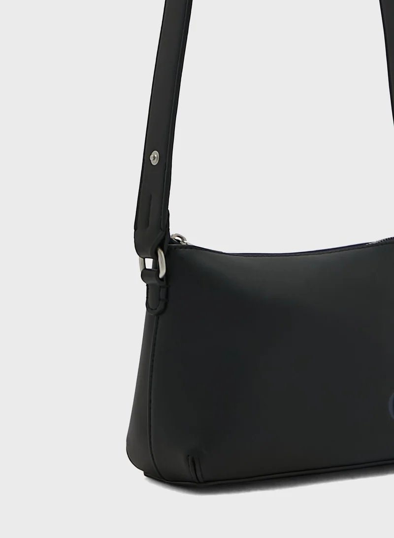 Calvin Klein Jeans Sculpted Zip Around Crossbody
