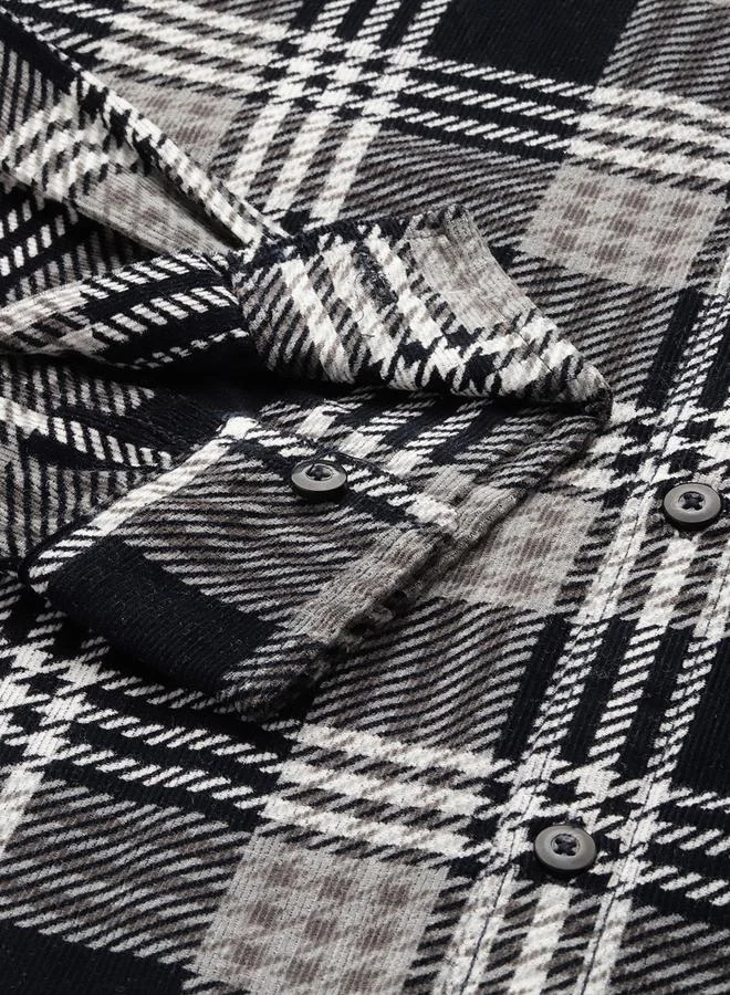 The Indian Garage Co Men Black Regular Fit Checkered Shirt