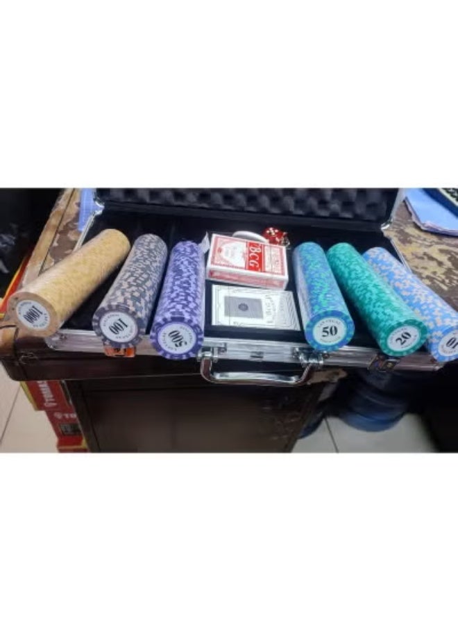 M.A&F's Casino Style Poker Set, 300 Pcs white number Ceramic Printed Denomination Chips with Lockable Aluminum Finish Case, Multiplayer Game, 14+ Years - Image 3
