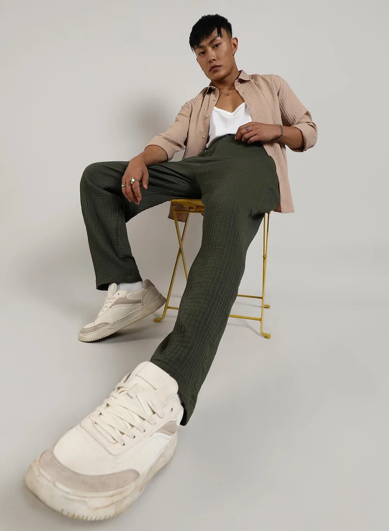 Campus Sutra Men's Army Green Textured Graph Check Trousers
