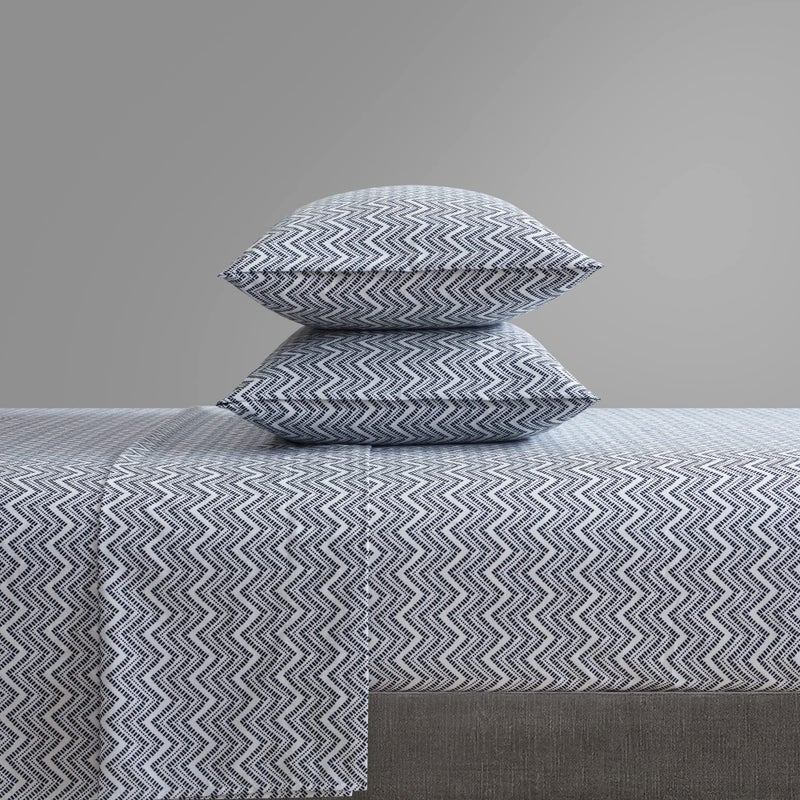 شيك هوم Chic Home alaina 4 قطعة ورقة مجموعة سوبر ناعم معاصر مخطط تصميم نمط شيفرون - يشمل 1 مسطح ورقة 1 مجهزة و 2 وسادة الملك Navy Blue - Image 3