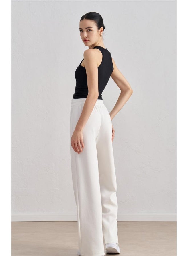 Alo Yoga Alo Women's Trendy High-Waisted Drawstring Yoga Pants - Versatile Loose-Fitting Wide-Leg Activewear for a Slim Look - Image 3