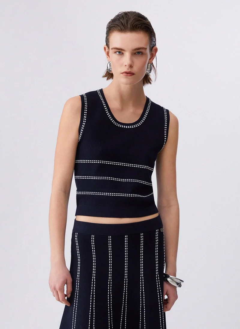 ليو جو Knit Top