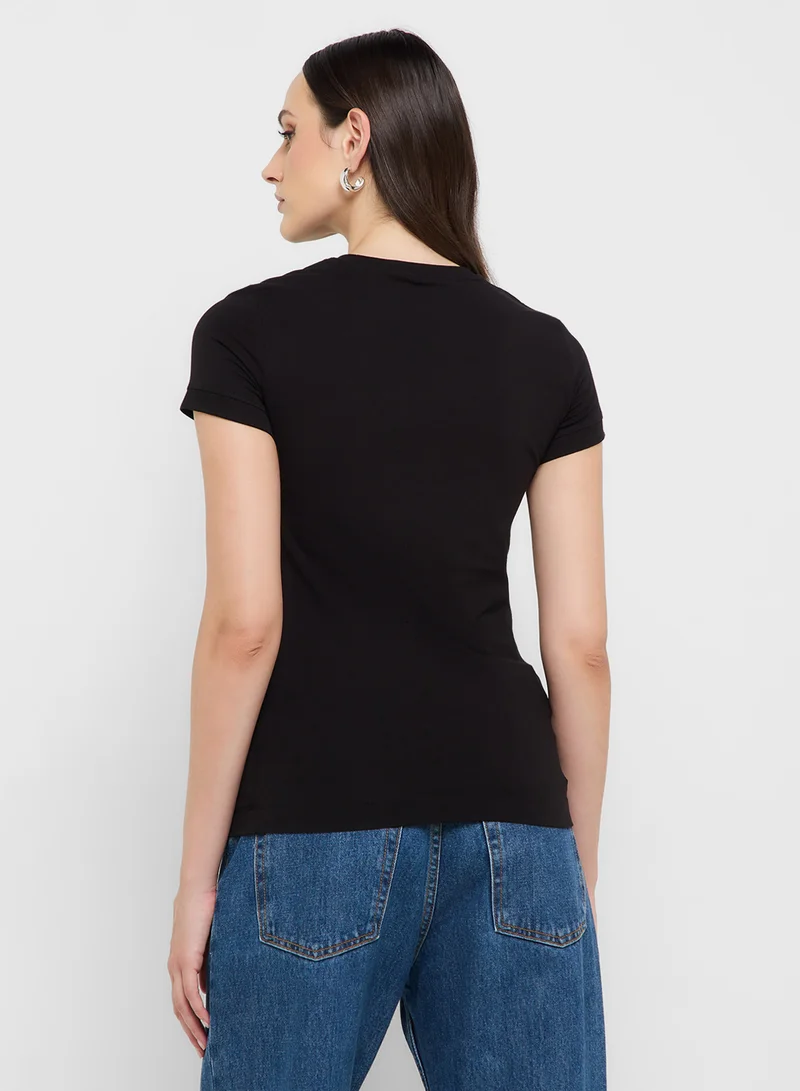 جس Basic T-shirt