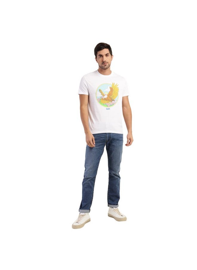 ليفايز - تي شيرت Levi's رجالي بقصّة عادية ورسومات جرافيكية (16960-0933_أبيض لامع L) - Image 1