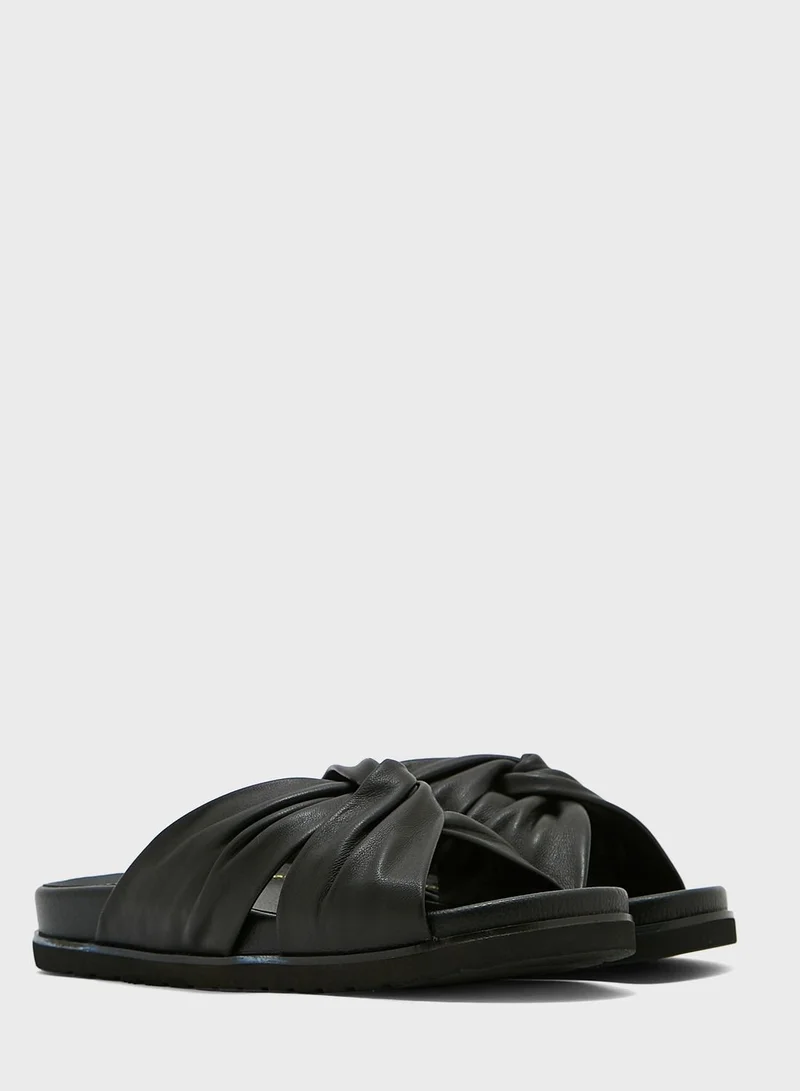 Florsheim Adelola Flat Sandals