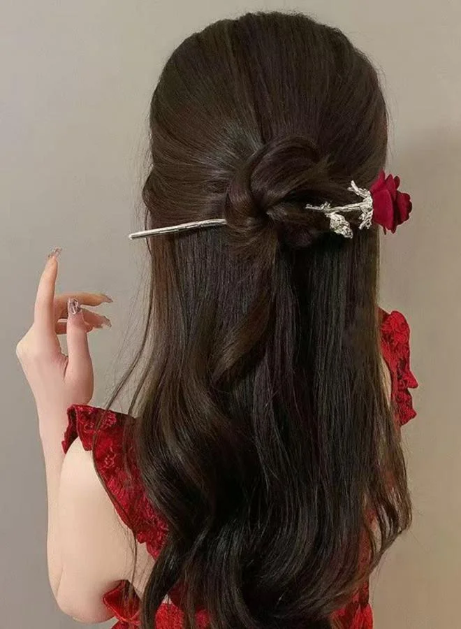 تايك تو دبوس شعر مزين بالورود
