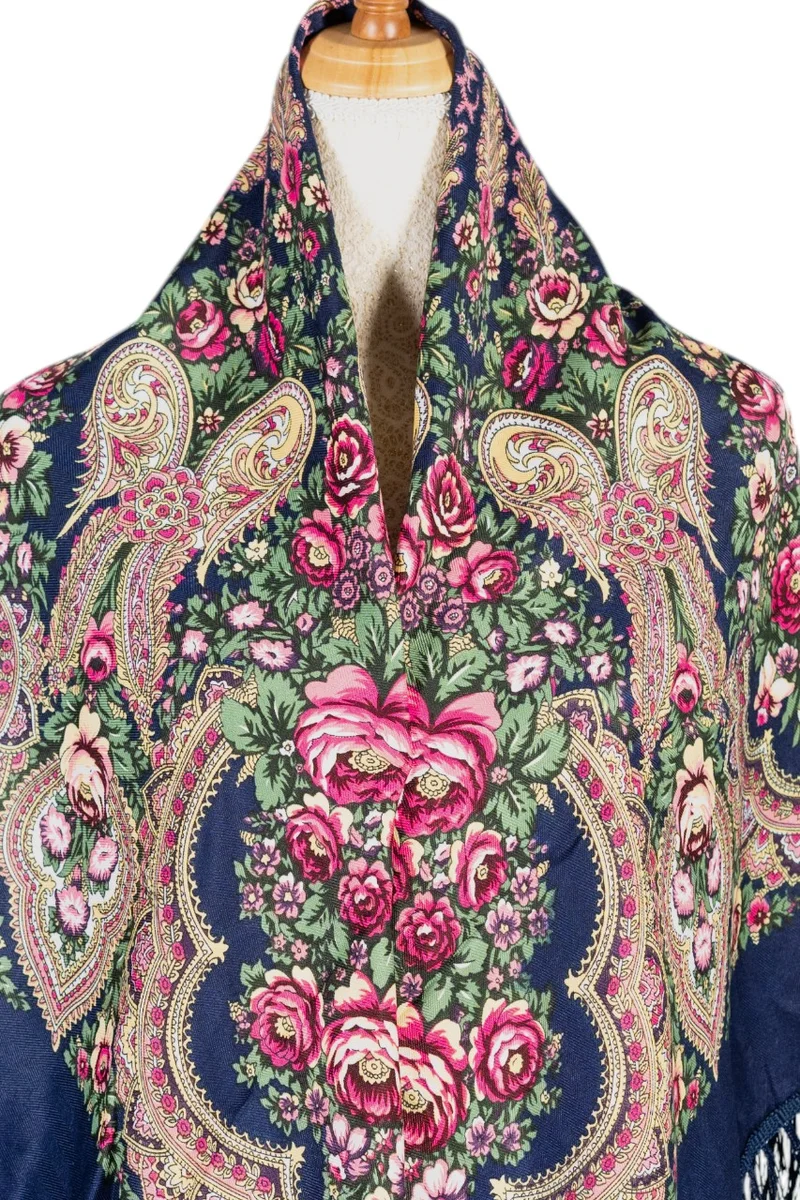 D'Daniela Lara Women's Eastern European Cotton Tassel Shawl
