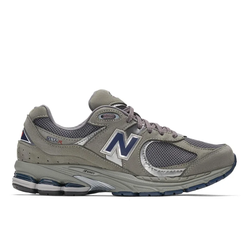 2002R casual Sneakers (Standard Fit)