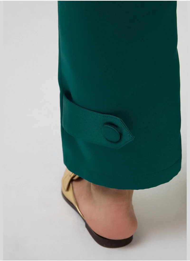 Touche BUTTON DETAILED SATIN TROUSERS