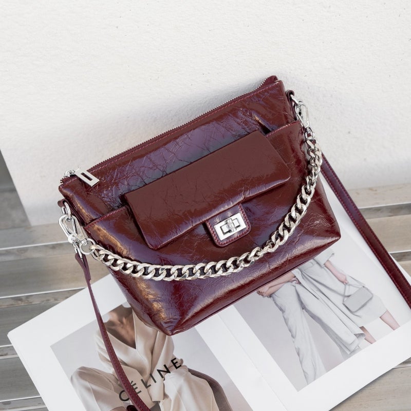 Korean Versatile Design High-End Fashion Chain Shoulder Bag Women'S 2025 Spring And Crossbody Bucket Bag - Image 2