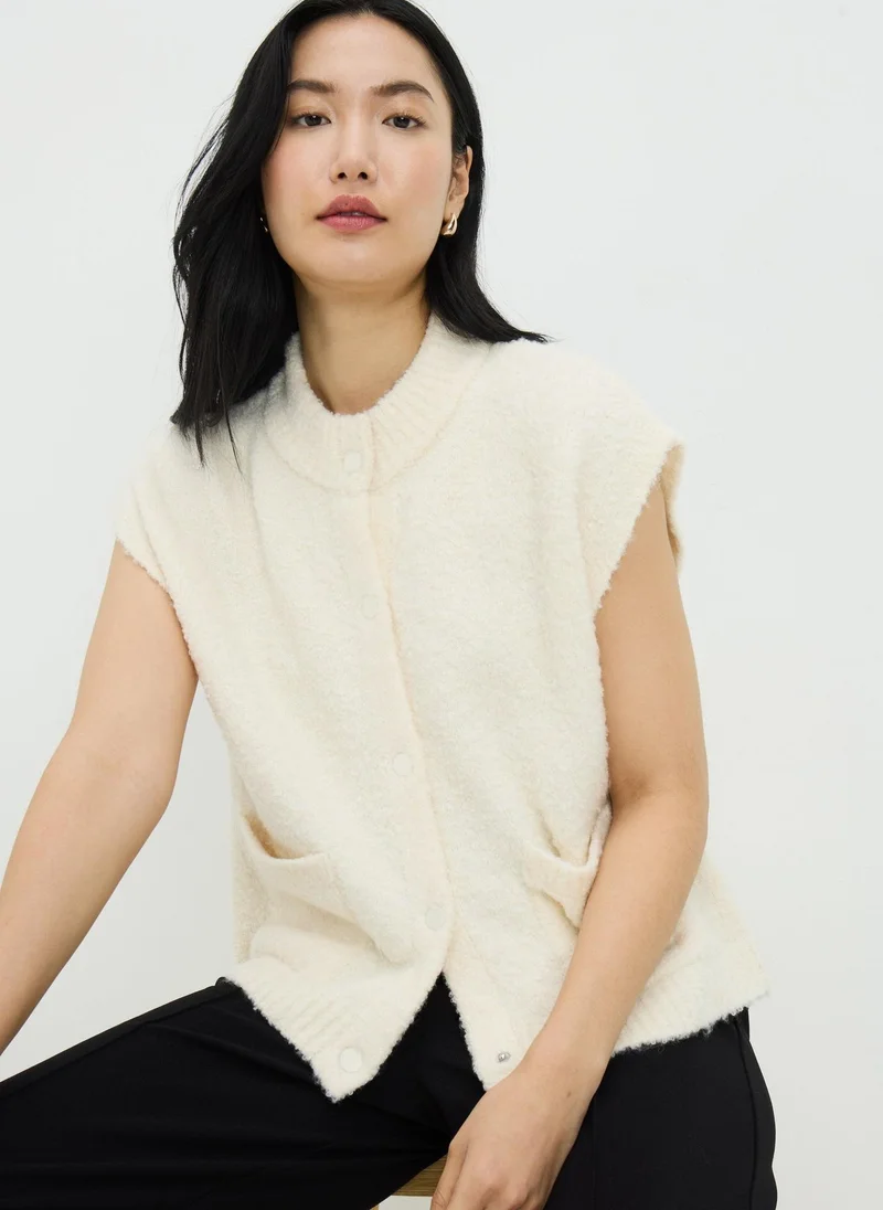 ماتلان Cream Boucle Sleeveless Cardigan