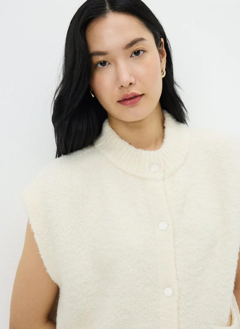 ماتلان Cream Boucle Sleeveless Cardigan