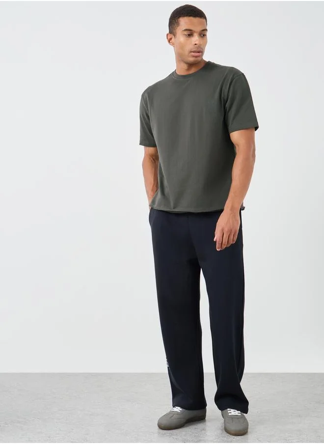 Styli Styli Solid Crew Neck Oversized T-Shirt