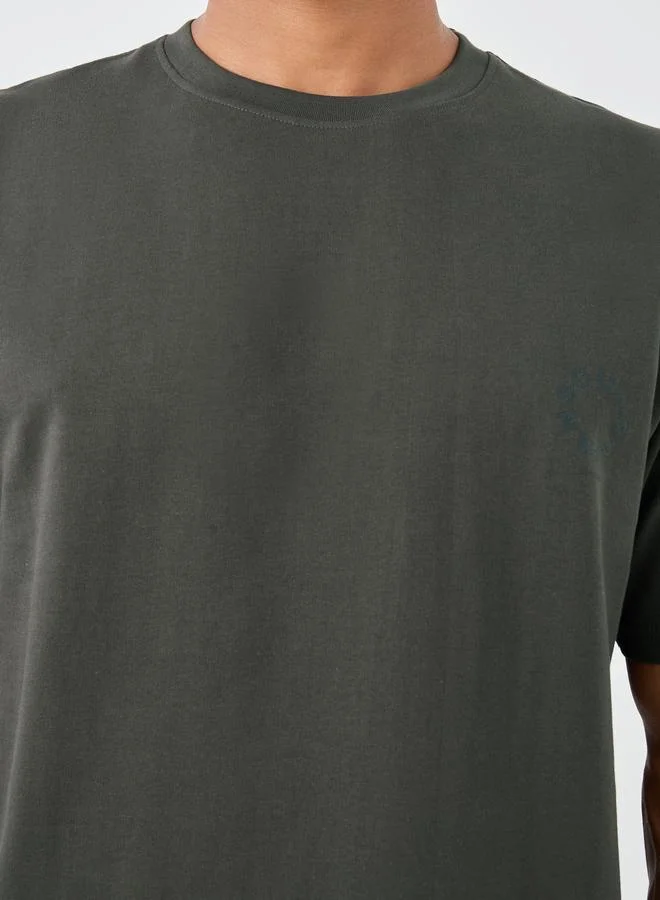 Styli Styli Solid Crew Neck Oversized T-Shirt