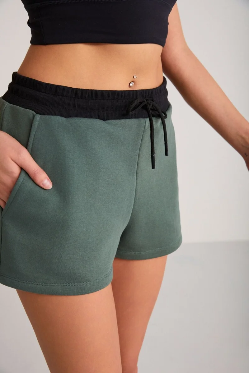 جريميلانج Doleres Women's Elastic Waist Laced Organic Cotton Relaxed Black - Green Shorts & Bermuda
