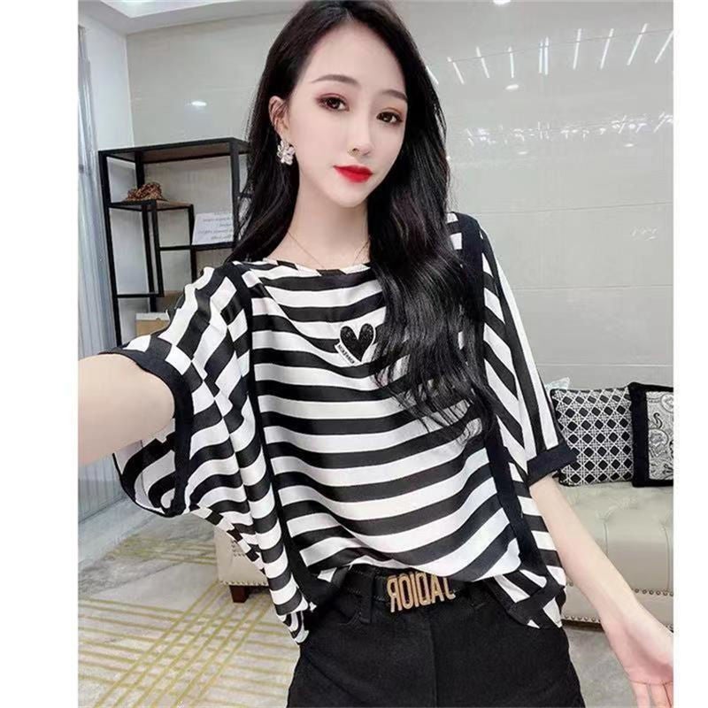 Large Size Loose Short-sleeved T-shirt for Chubby Girls Women's Japanese Style New Striped Slim-fit Batmobile Shirt Age-reducing Casual Round Neck Top - Image 3