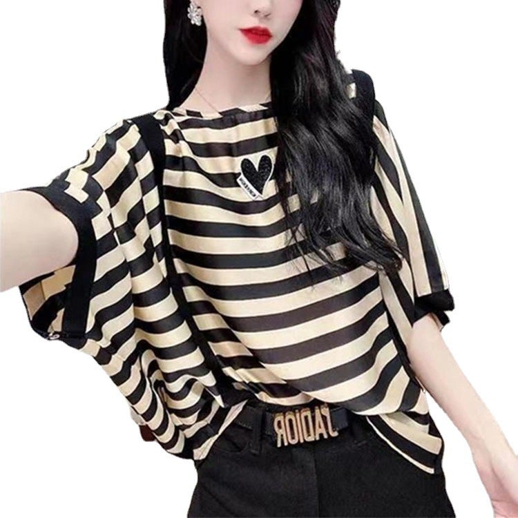 Large Size Loose Short-sleeved T-shirt for Chubby Girls Women's Japanese Style New Striped Slim-fit Batmobile Shirt Age-reducing Casual Round Neck Top - Image 5